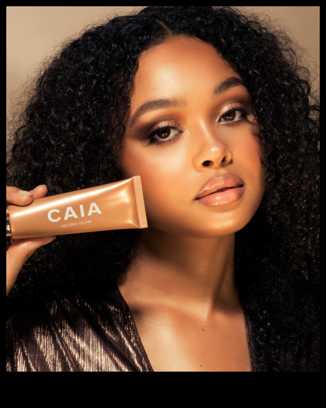 التوهج الذهبي: أضيء أسلوبك بالتألق